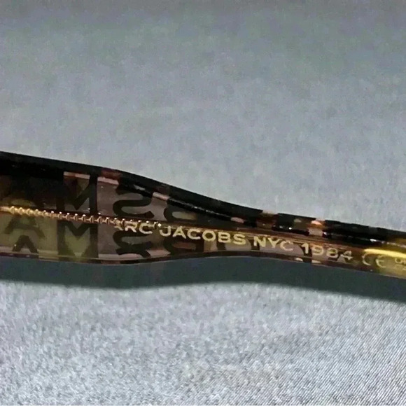 EUC Marc Jacobs Eyewear Tortoise Shell Color All Over‎ Logo squared cat Eye Cut - Picture 6 of 14
